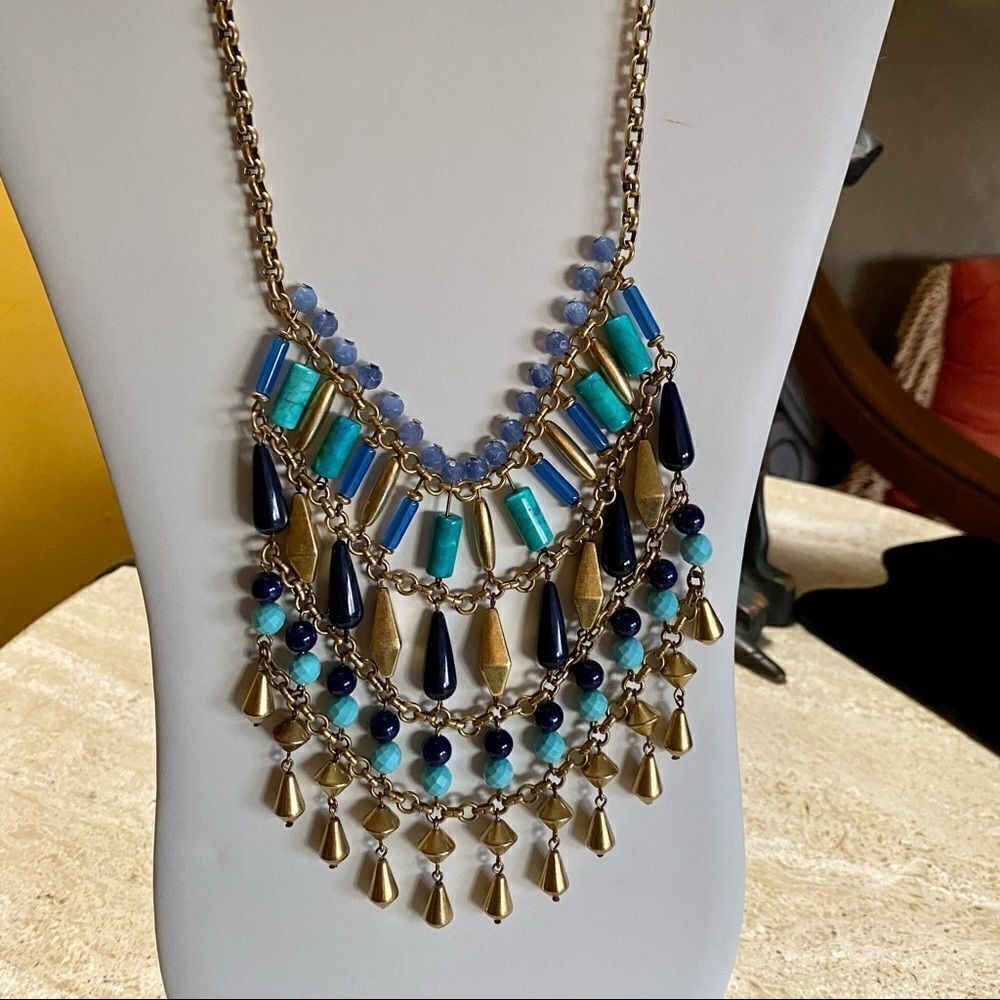 𝅺STELLA & Dot Malta Bib Statement necklace